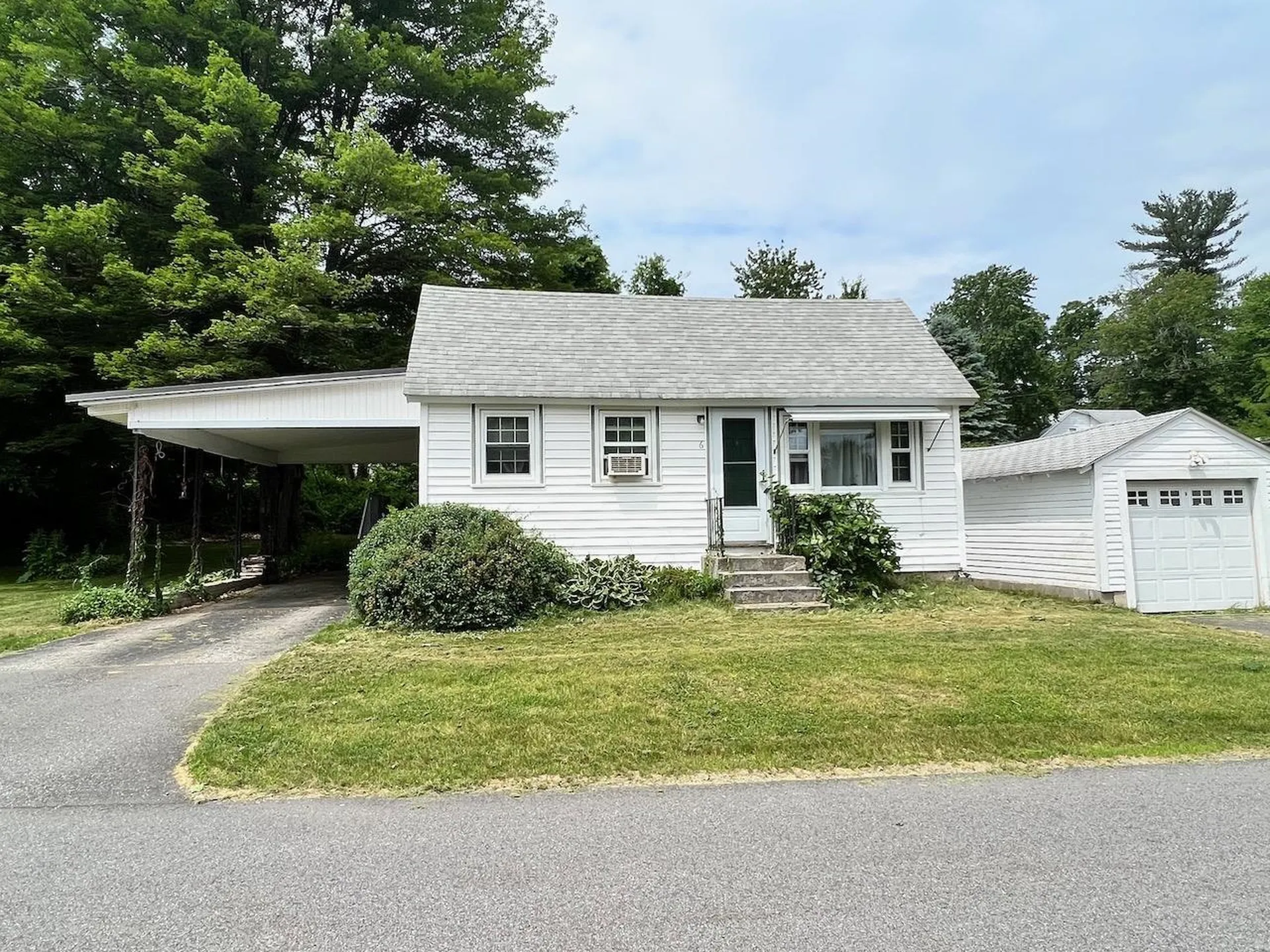 6 2nd Street Bedford NH 03110