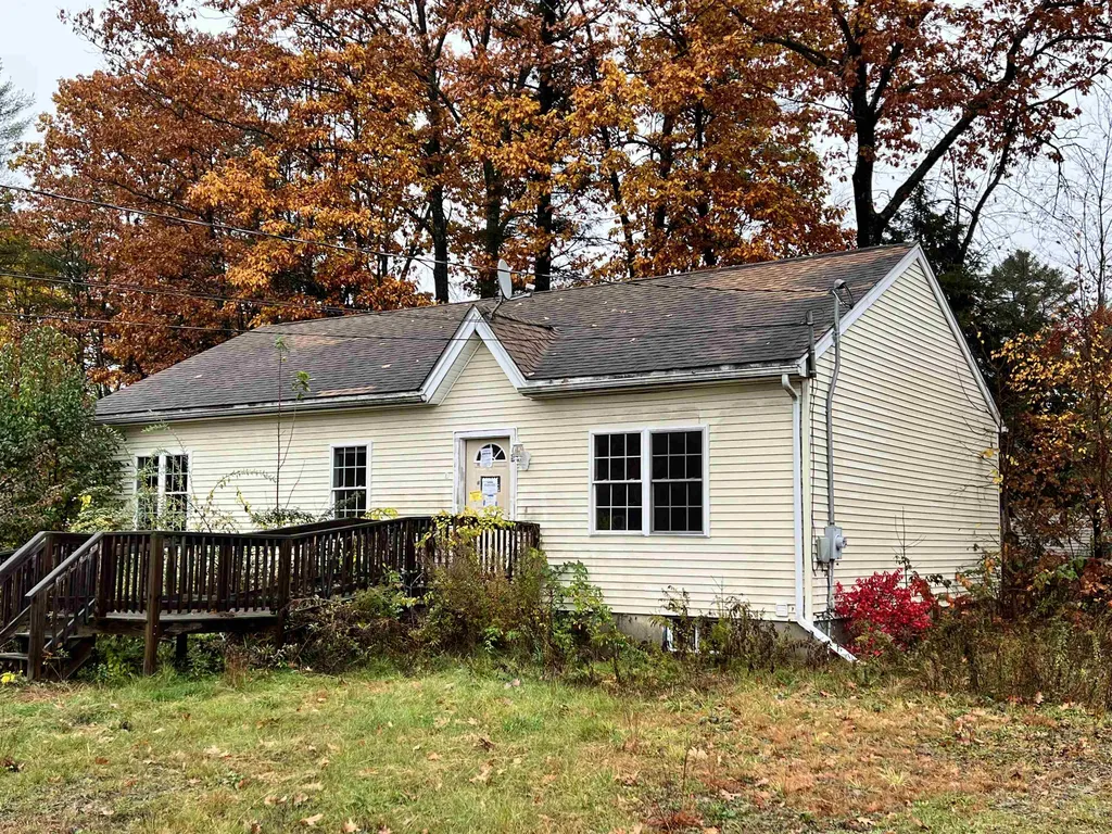 9 Webster Circle Hillsborough NH 03244