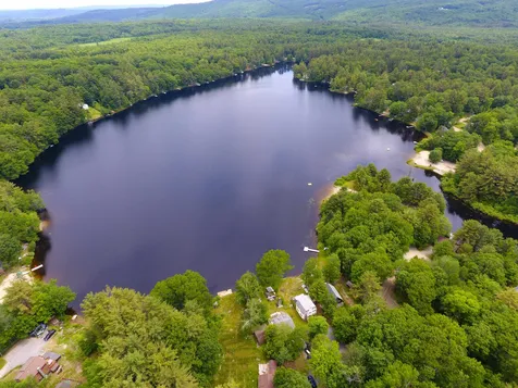 22 Bobolink Lane Hillsborough NH 03244