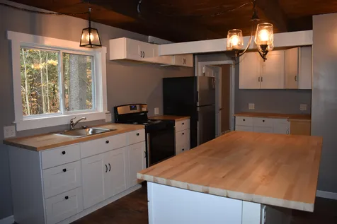 22 Bobolink Lane Hillsborough NH 03244