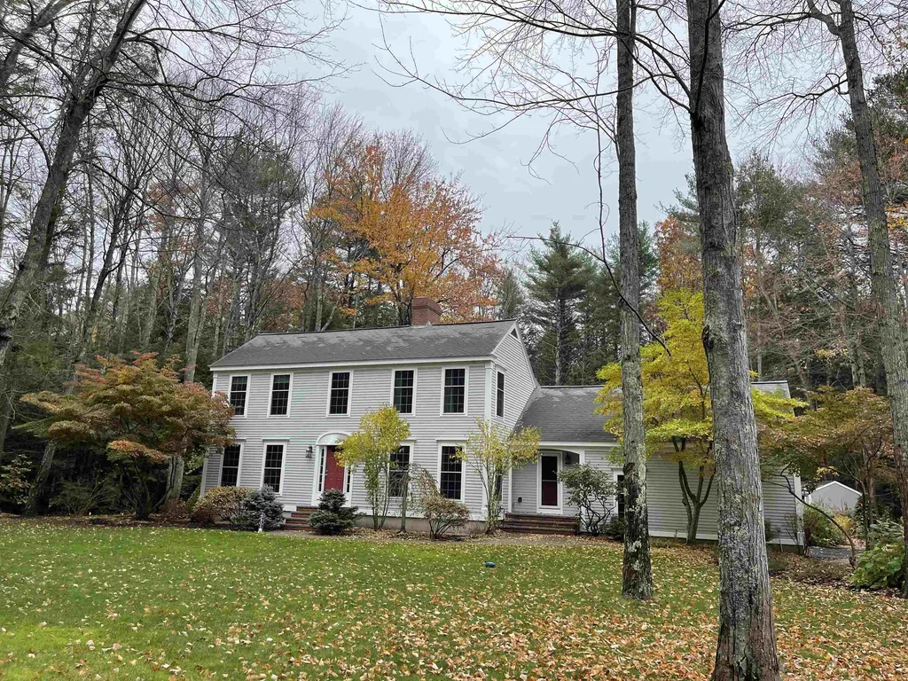 23 Goss Road North Hampton NH 03862