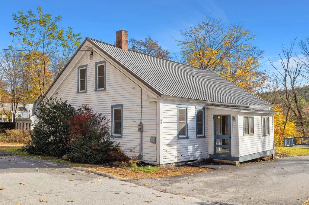 62 Merrimack Street Bristol NH 03222