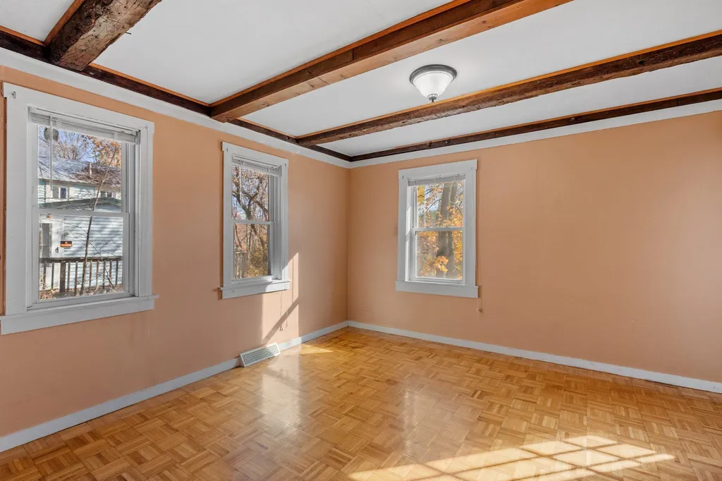62 Merrimack Street Bristol NH 03222