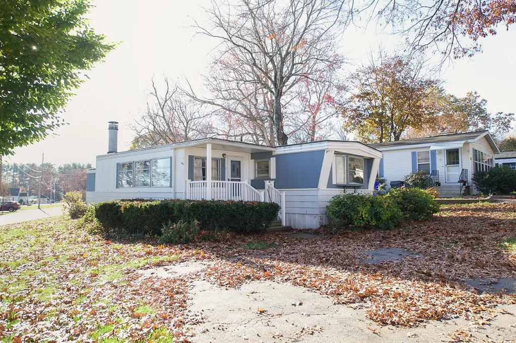 2 Oak Hill Drive Hampstead NH 03841