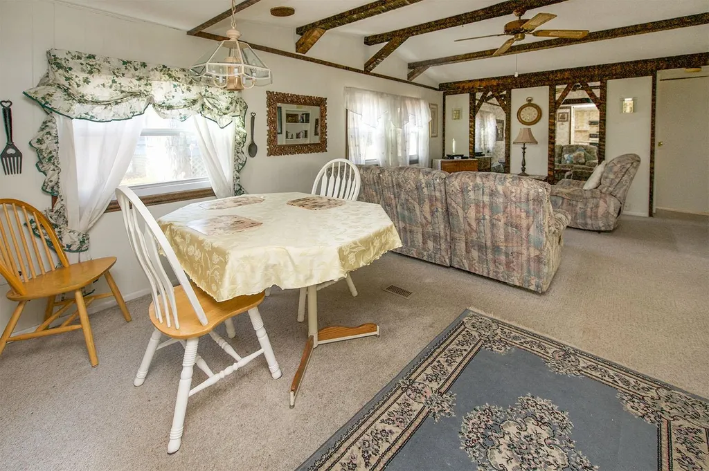 2 Oak Hill Drive Hampstead NH 03841