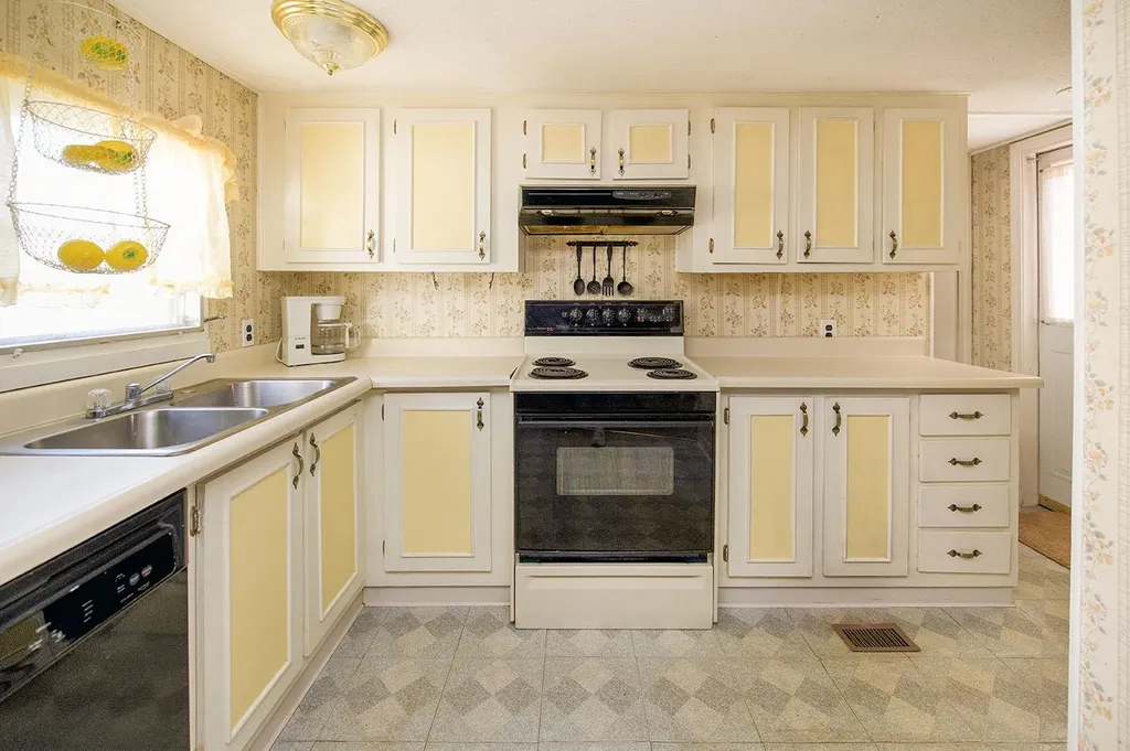 2 Oak Hill Drive Hampstead NH 03841