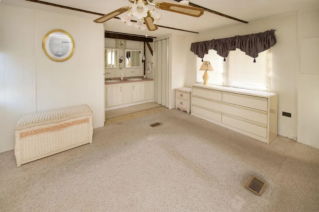 2 Oak Hill Drive Hampstead NH 03841