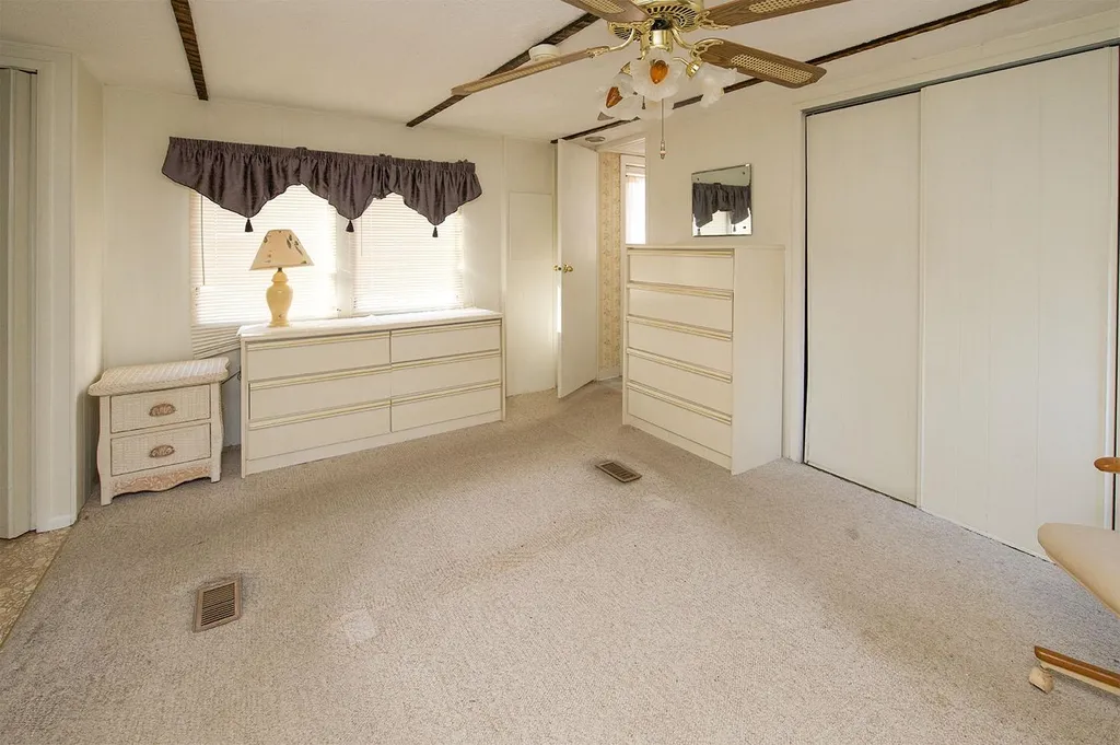 2 Oak Hill Drive Hampstead NH 03841