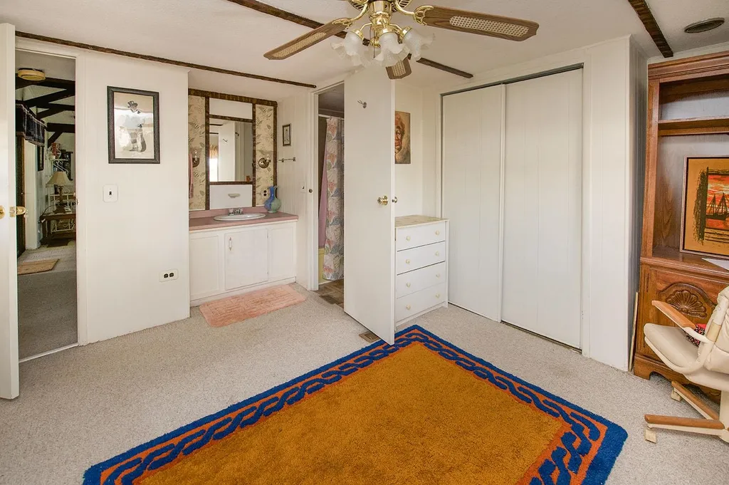 2 Oak Hill Drive Hampstead NH 03841