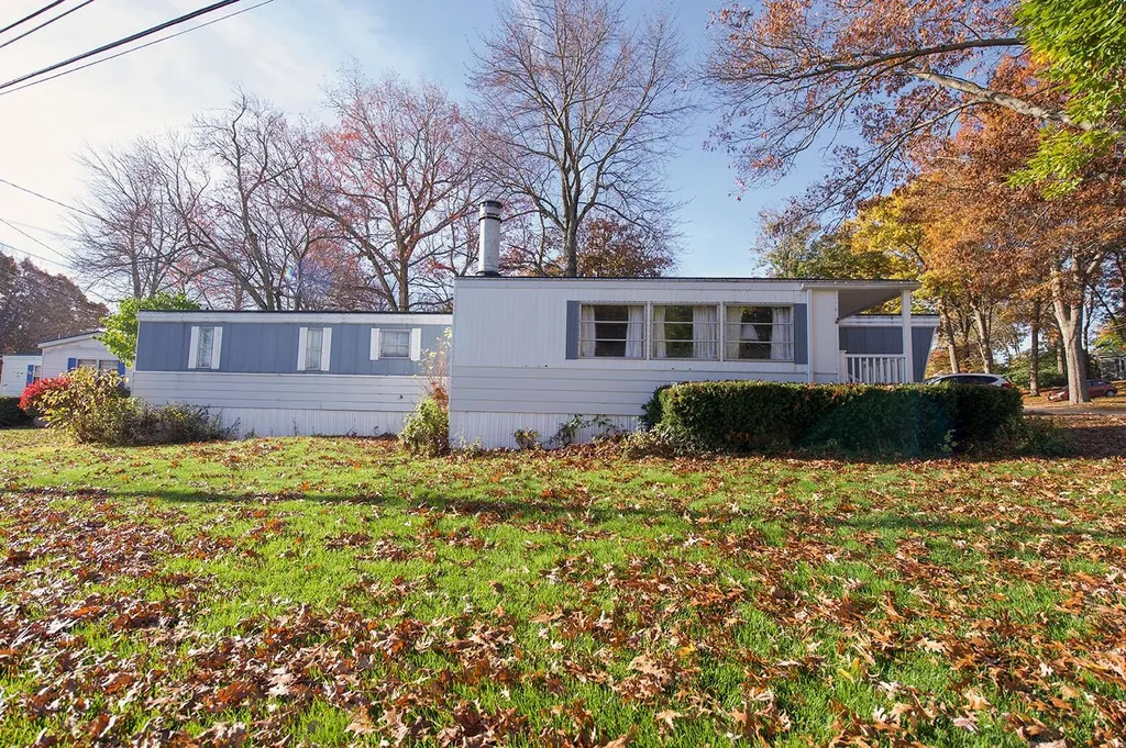2 Oak Hill Drive Hampstead NH 03841