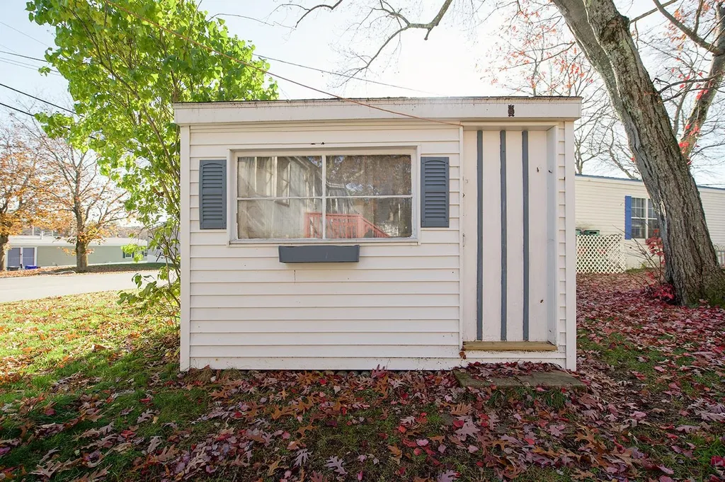 2 Oak Hill Drive Hampstead NH 03841