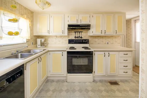 2 Oak Hill Drive Hampstead NH 03841