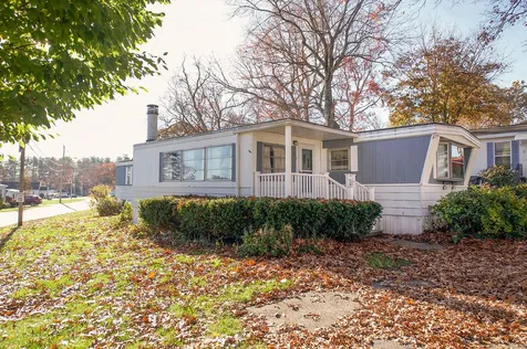 2 Oak Hill Drive Hampstead NH 03841