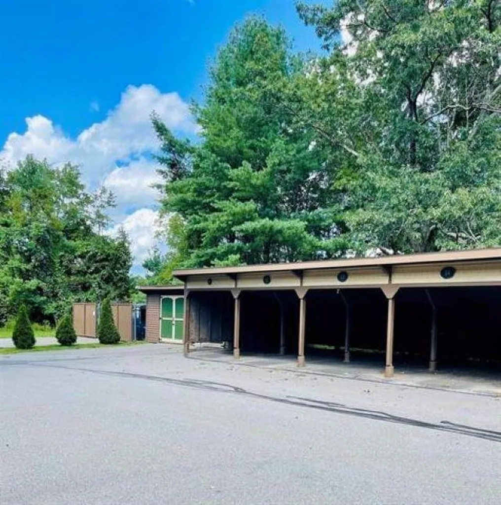 7 Autumn Leaf Drive Nashua NH 03060