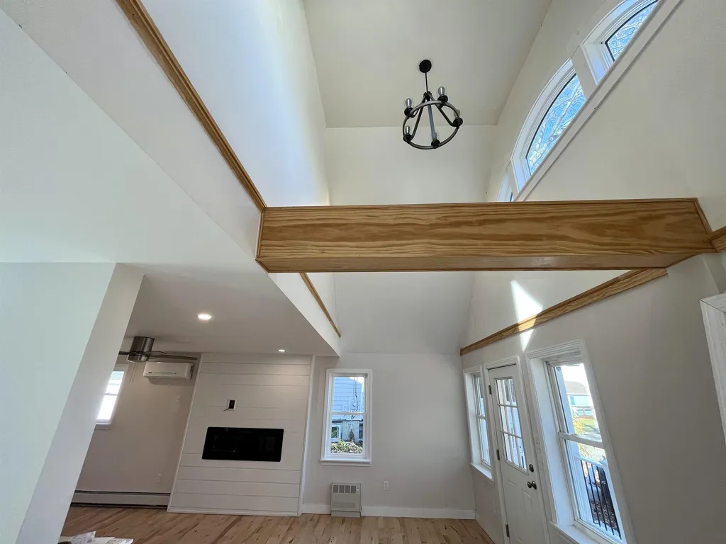 18 Wentworth Terrace Dover NH 03820