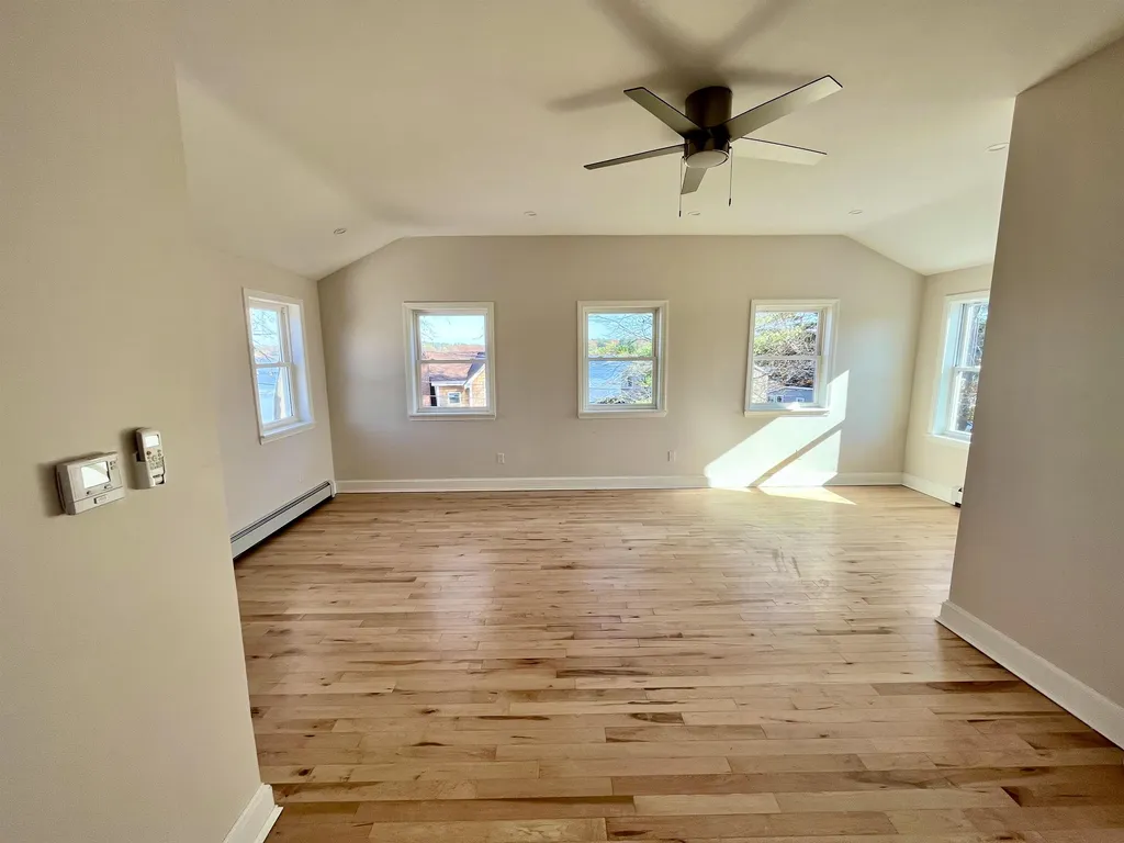 18 Wentworth Terrace Dover NH 03820