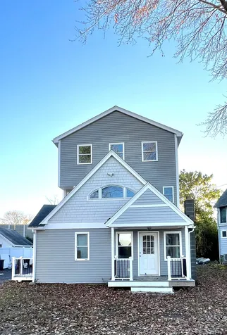 18 Wentworth Terrace Dover NH 03820