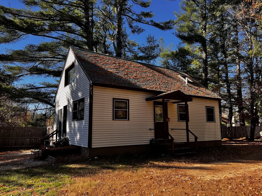 486 Whittier Road Tamworth NH 03886
