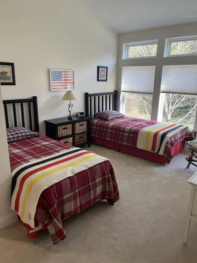 67 Granite Way Hartford VT 05001