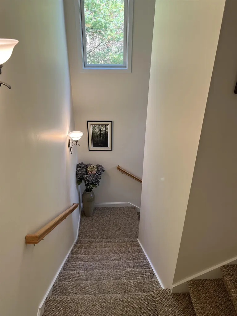 67 Granite Way Hartford VT 05001