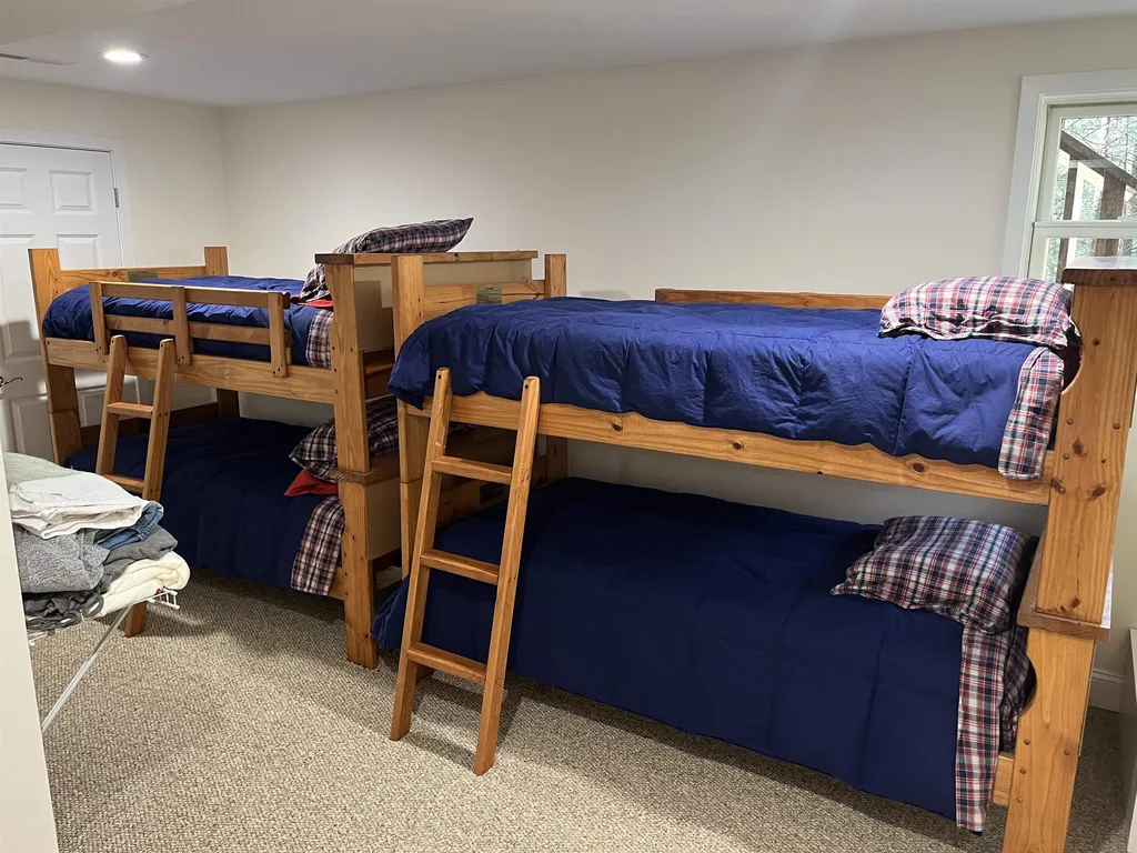 67 Granite Way Hartford VT 05001