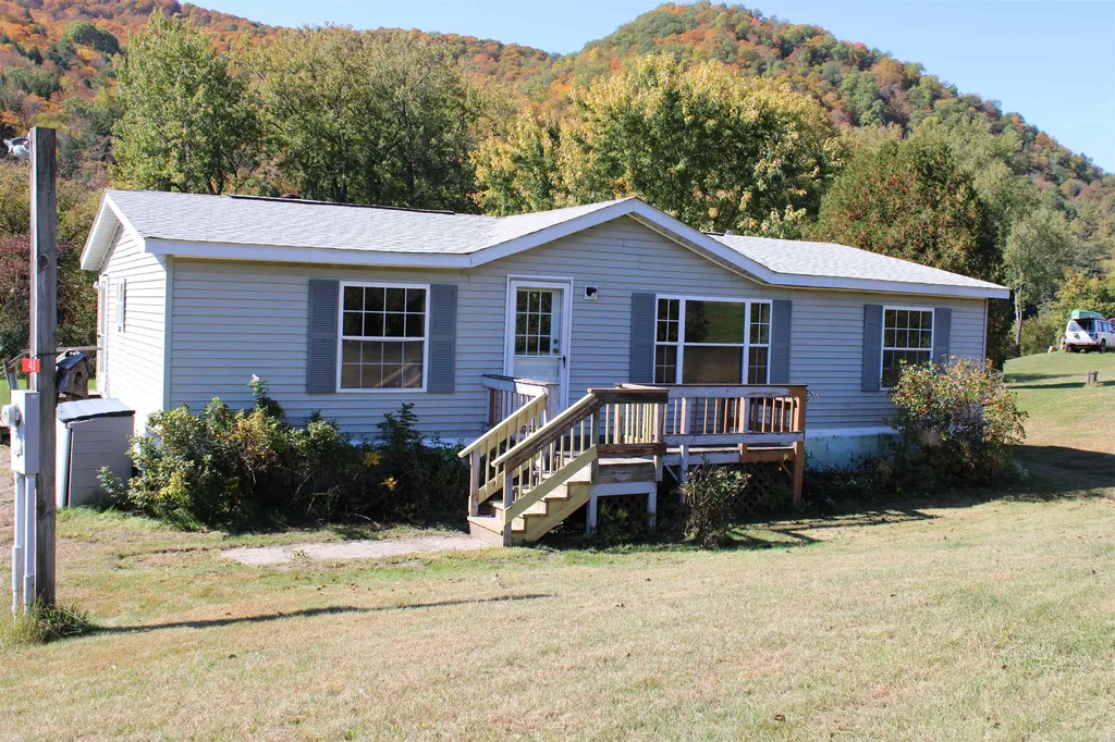 40 Farm Field Lane Sharon VT 05065