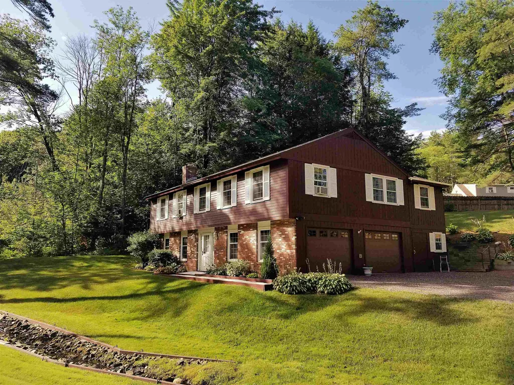 5 Ledgewood Road Claremont NH 03743