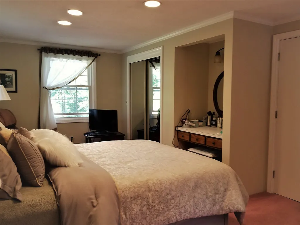 5 Ledgewood Road Claremont NH 03743