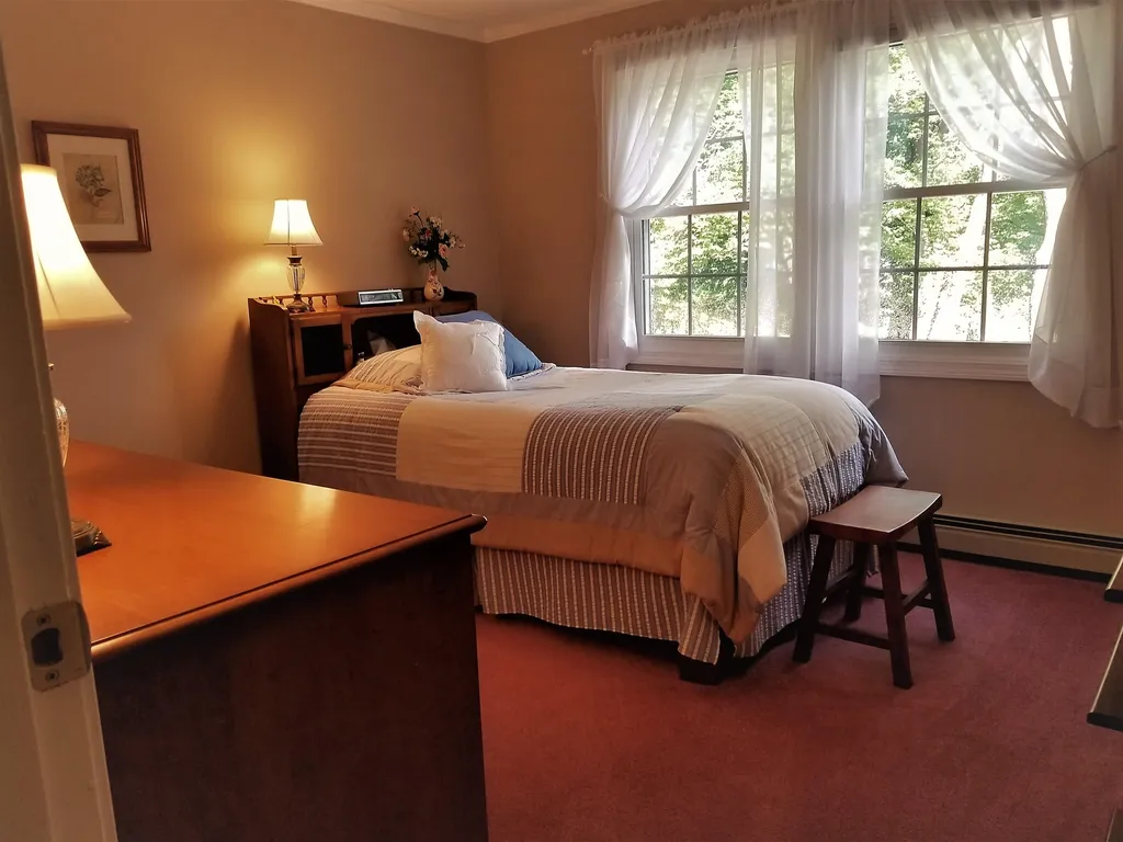 5 Ledgewood Road Claremont NH 03743