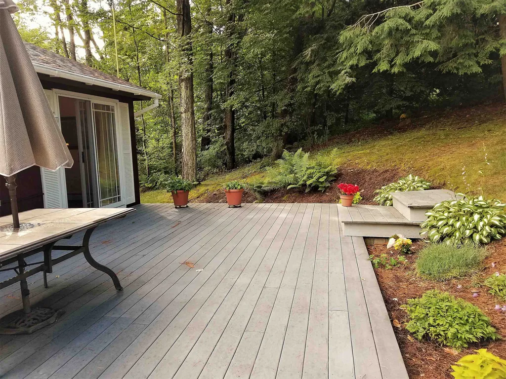 5 Ledgewood Road Claremont NH 03743