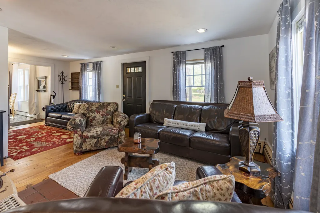 13 Daniel Webster Highway Woodstock NH 03262