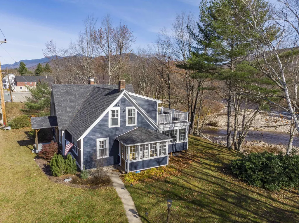 13 Daniel Webster Highway Woodstock NH 03262