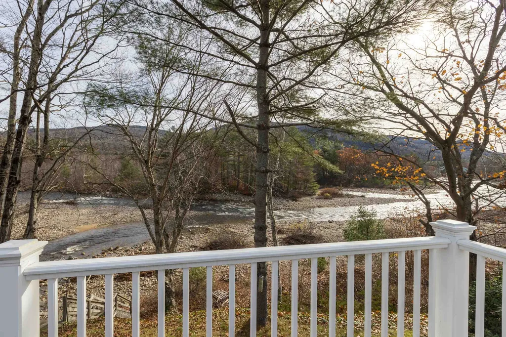 13 Daniel Webster Highway Woodstock NH 03262