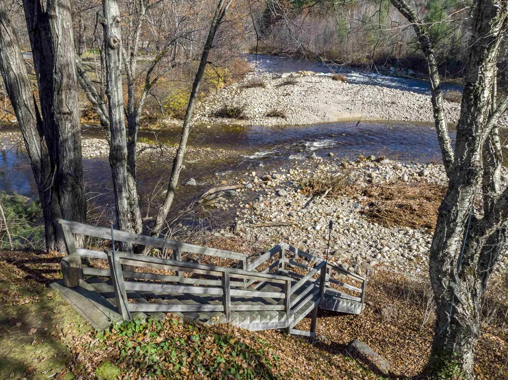 13 Daniel Webster Highway Woodstock NH 03262