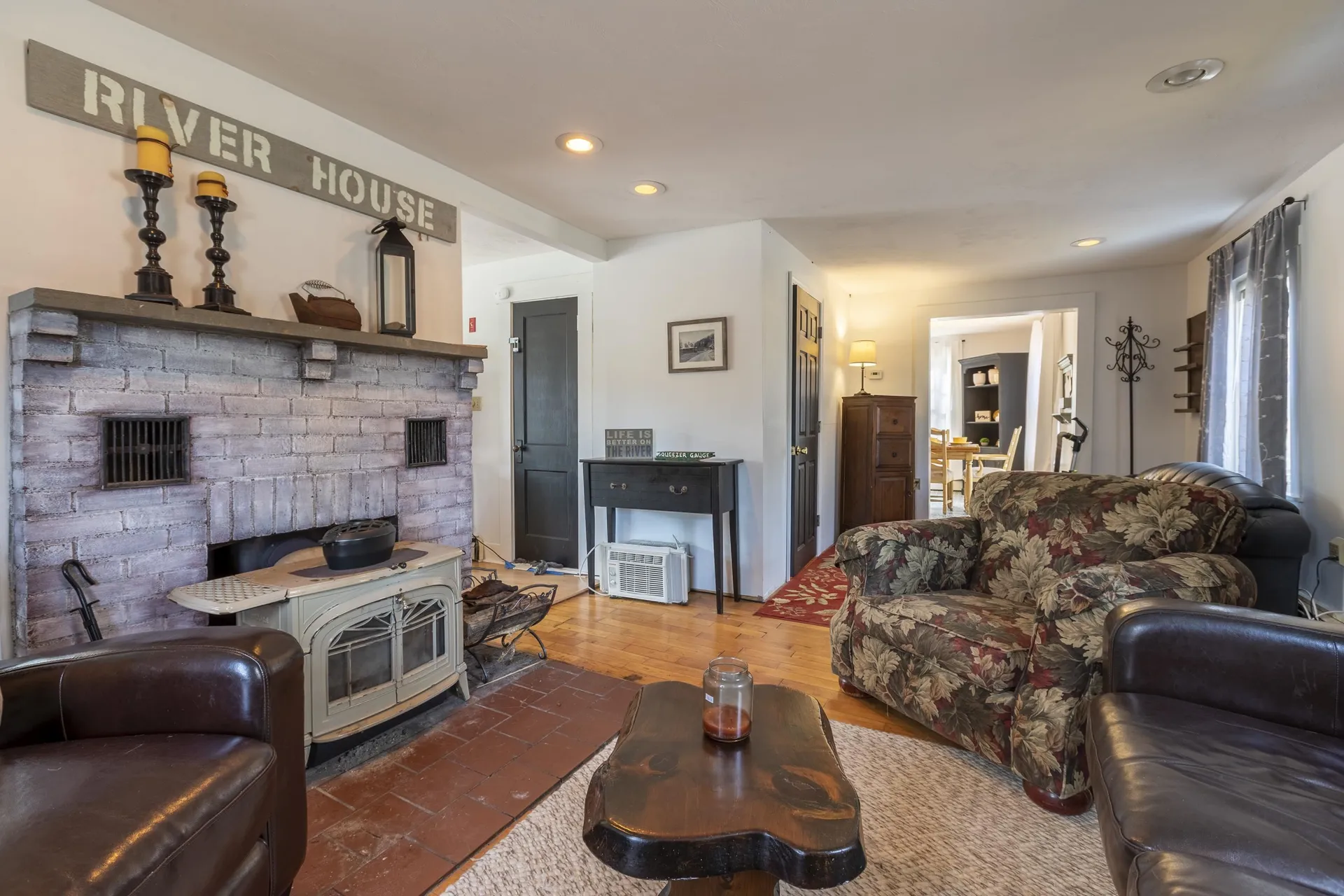 13 Daniel Webster Highway Woodstock NH 03262