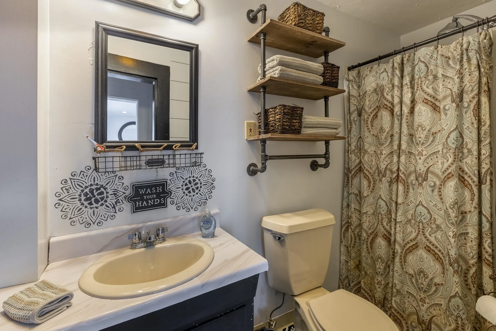 13 Daniel Webster Highway Woodstock NH 03262
