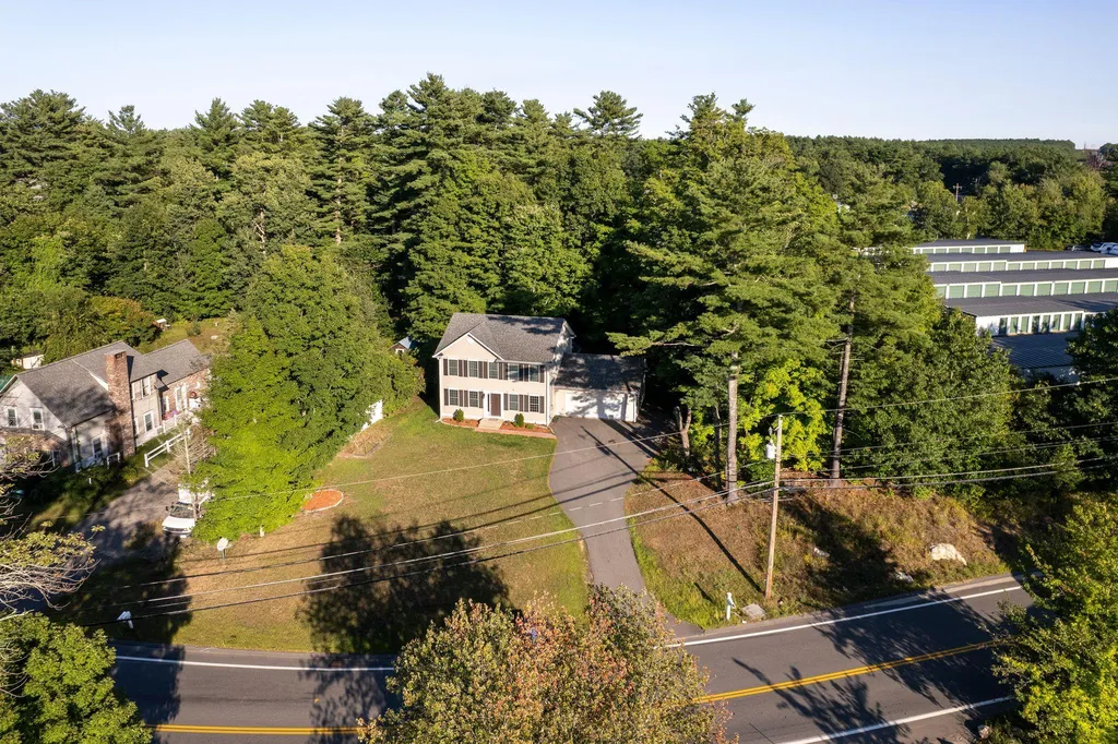 26 Auburn Road Londonderry NH 03053