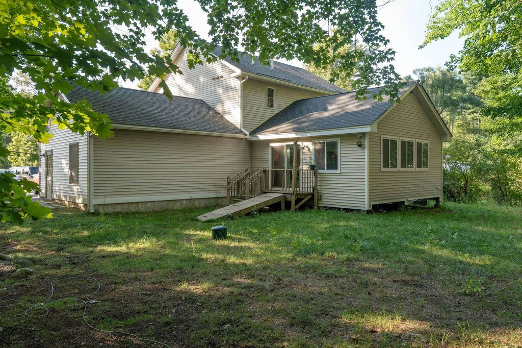 26 Auburn Road Londonderry NH 03053