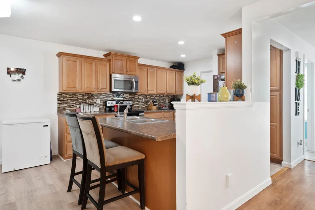 26 Auburn Road Londonderry NH 03053