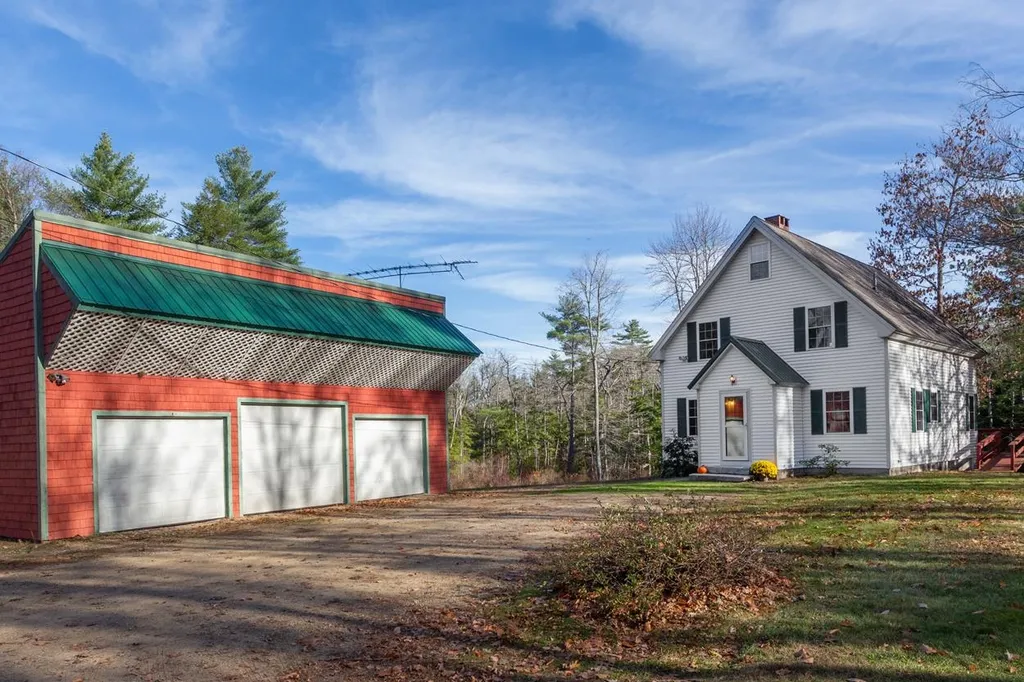 7612 Currier Road Loudon NH 03307