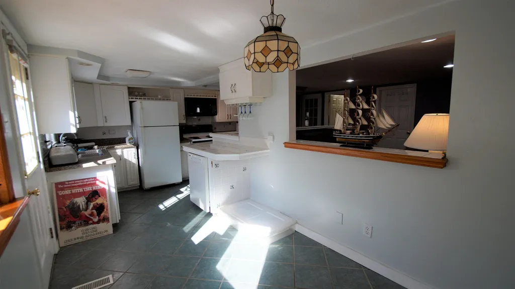 17 West Shore Drive Raymond NH 03077