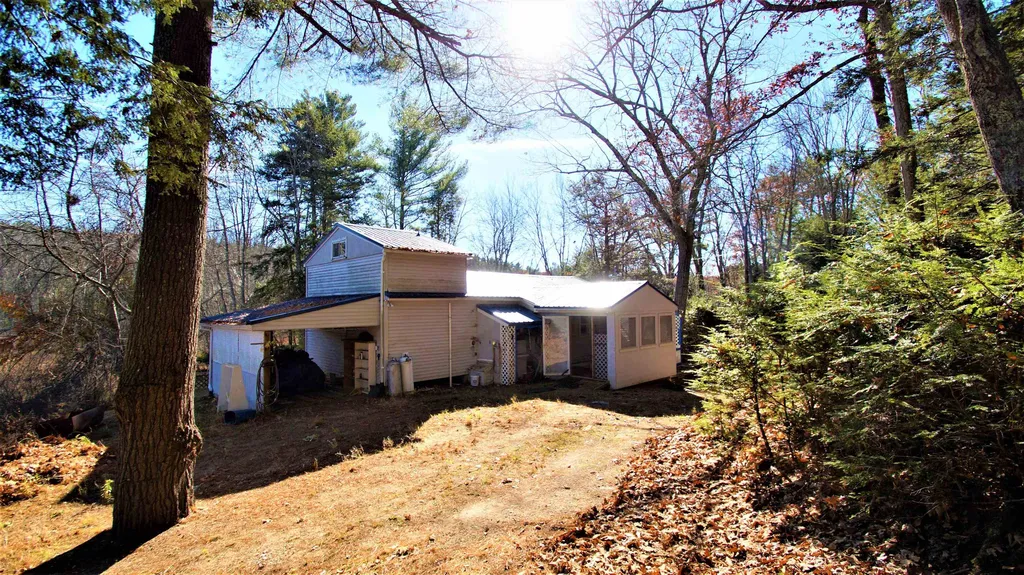 17 West Shore Drive Raymond NH 03077