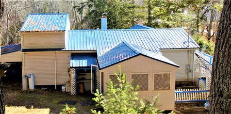 17 West Shore Drive Raymond NH 03077