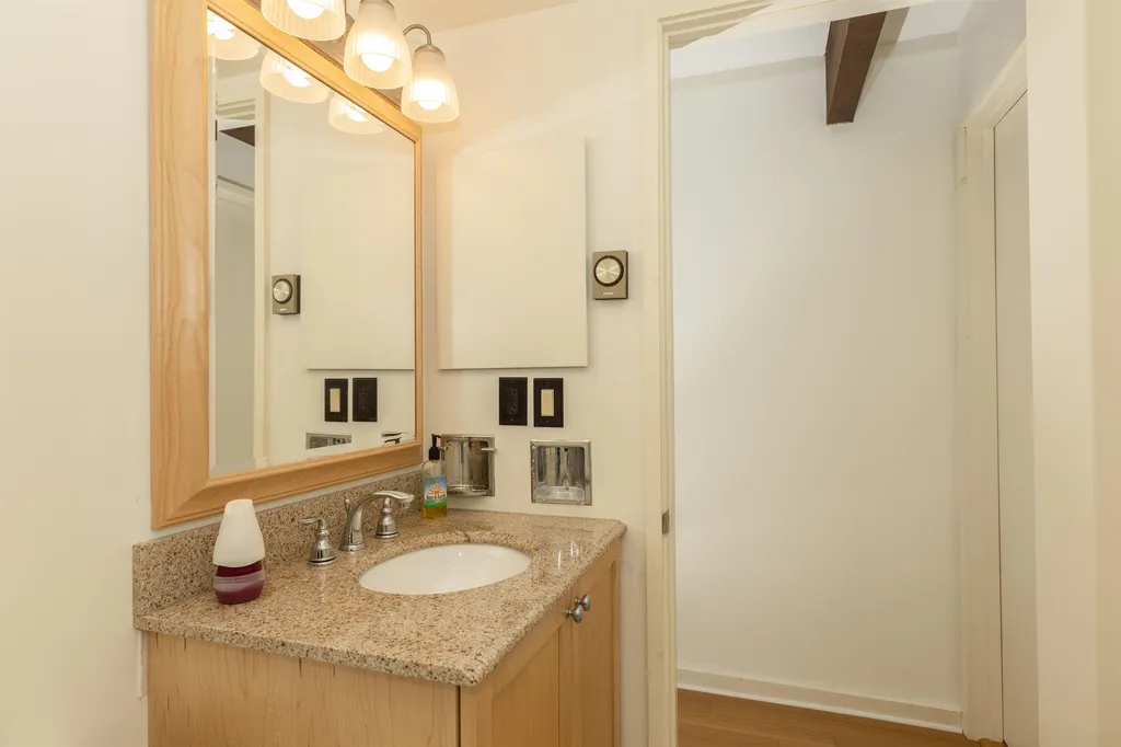120 Brook Hollow Hanover NH 03755