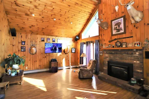 320 Foxwood Lane Derby VT 05829