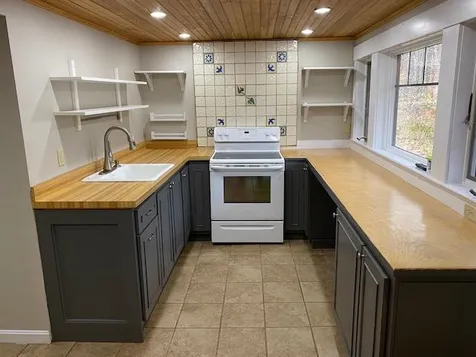 9 Fortier Road Meredith NH 03253