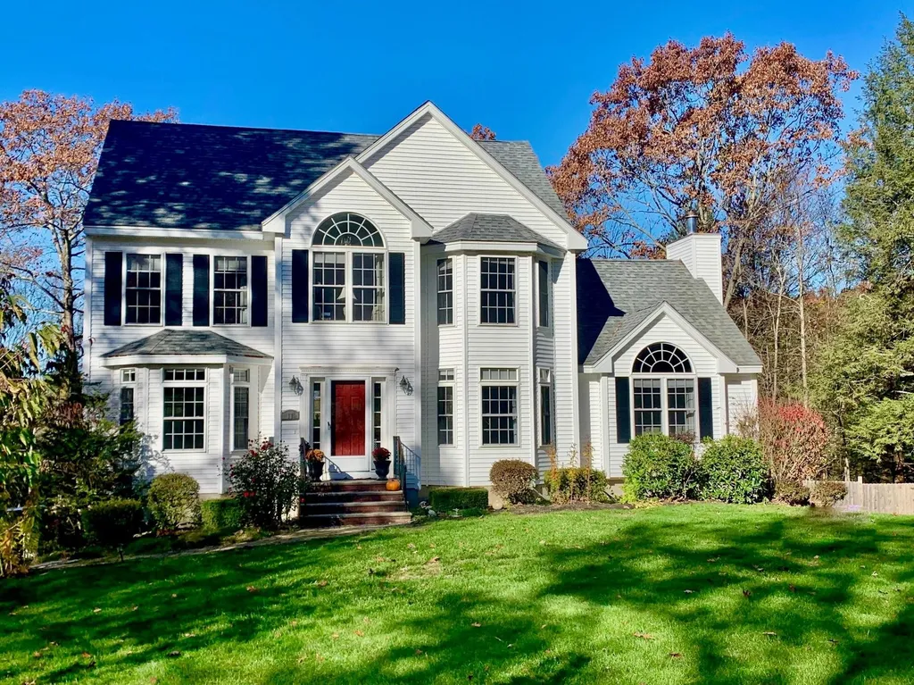 11 Nordic Wood Lane Newton NH 03858