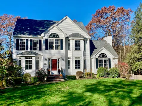 11 Nordic Wood Lane Newton NH 03858