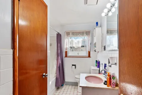 28 Paul Avenue Nashua NH 03060