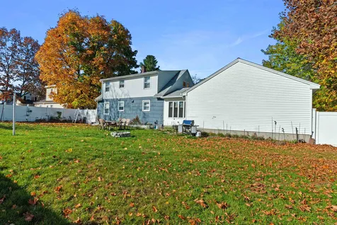 28 Paul Avenue Nashua NH 03060